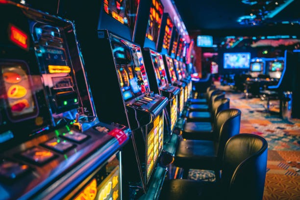 niaga 303 slot Games beside live tables